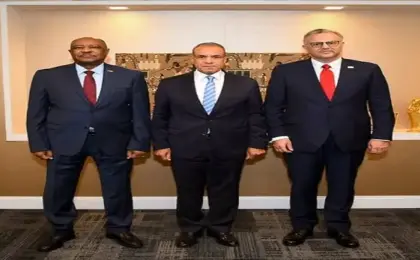 وزير الخارجية يؤكد فى لقاء ثلاثى ضرورة الحفاظ على وحدة السودان