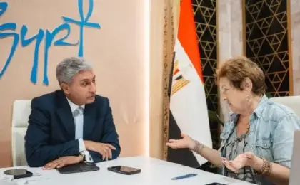 وزير السياحة يعقد لقاءات إعلامية مع ممثلي وسائل الإعلام الفرنسية خلال زيارته لباريس