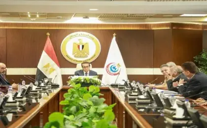 وزير الصحة يناقش استراتيجية توسيع قاعدة المتبرعين بالكلى من الأحياء مع اللجنة الاستشارية العليا لزراعة الأعضاء