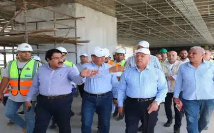 وزير النقل يتفقد مواقع العمل بالخط الأول من شبكة القطار الكهربائى فى المسافة من محطة حدائق أكتوبر حتى محطة أحمد عمر هاشم