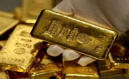 الذهب يهبط مع ترقب المتعاملين بيانات الوظائف الأمريكية
