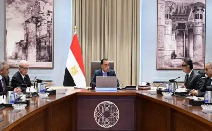 رئيس الوزراء يتابع جهود توفير السلع وضبط حركة الأسواق والأسعار