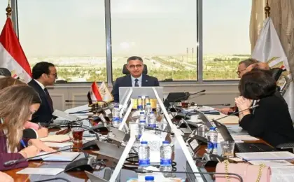 وزير التموين يبحث مع وفد بنك الاستثمار الأوروبي سبل تعزيز التعاون بمجالات الأمن الغذائى
