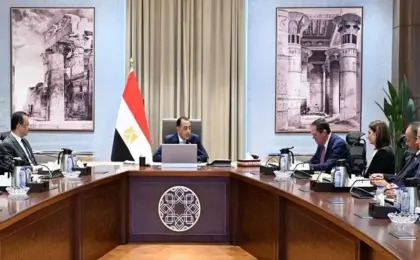 رئيس الوزراء يبحث مع رئيس مجلس الإدارة والرئيس التنفيذى لشركة “سيسكو” تعزيز التعاون فى مجالات تكنولوجيا المعلومات والاتصالات