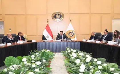 وزير الصناعة يبحث مع جمعية “الاستثمار المباشر ورأس المال المخاطر” آليات تمويل المصانع ودعم الاستثمار الصناعى