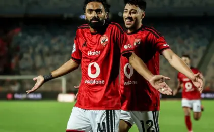 الأهلى يهزم أبو قير للأسمدة بهدفين ويتصدر ترتيب الدورى المصرى