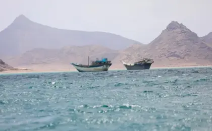 مصادر حكومية يمنية: الحوثيون وصلوا إلى ذُباب اليمنية على مضيق باب المندب
