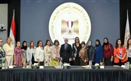 وزير الاستثمار يبحث مع مجلس سيدات الأعمال العرب تيسير إجراءات الاستثمار وتمكين المرأة اقتصاديا