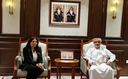 وزيرة الإسكان تبحث مع رئيس بلدية مسقط تبادل الخبرات بمجالات التخطيط والتطوير العمرانى